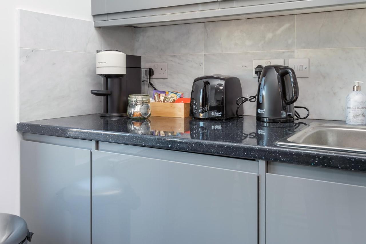 Taylor'S Apartment Wimbledon London Exterior photo