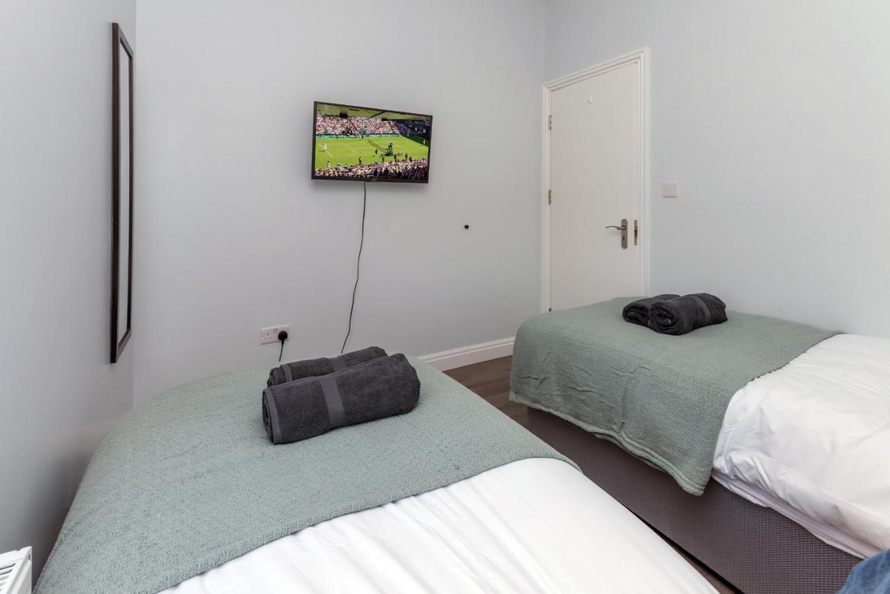 Taylor'S Apartment Wimbledon London Exterior photo