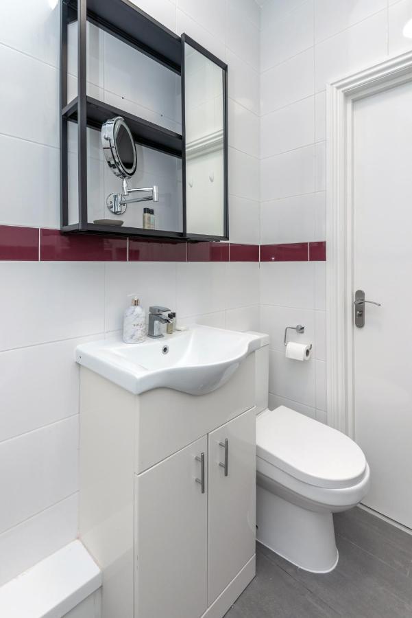 Taylor'S Apartment Wimbledon London Exterior photo